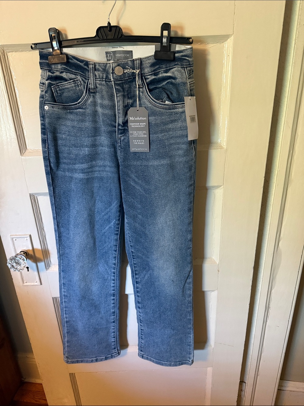 Wit & Wisdom Women's Straight-Leg Jeans in Faded Blue